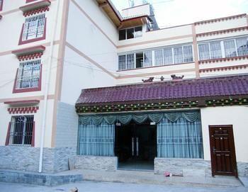 Yixinyuan Hotel Jiuzhaigou Exterior foto
